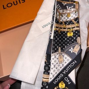 Louis Vuitton Bandeau Scarf